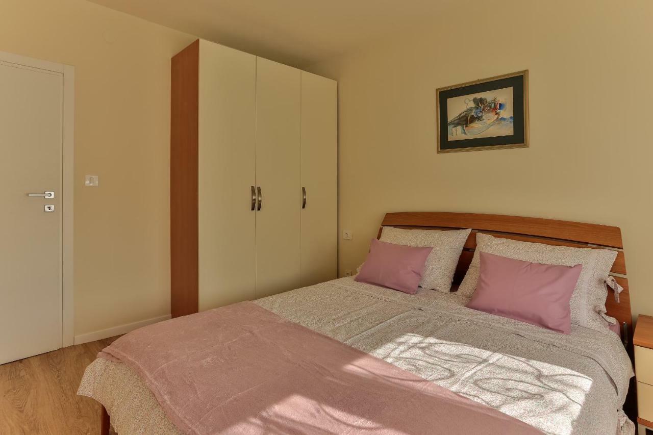 Apartment Almond Pula