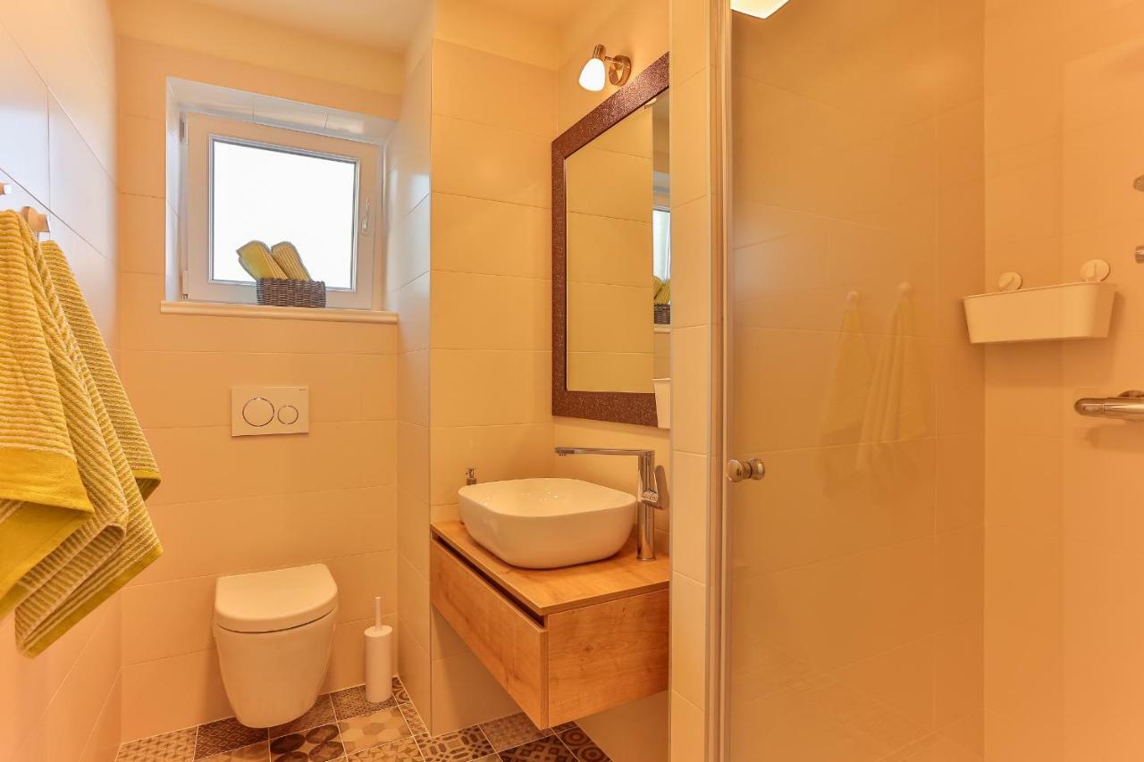 Apartment Almond Pula