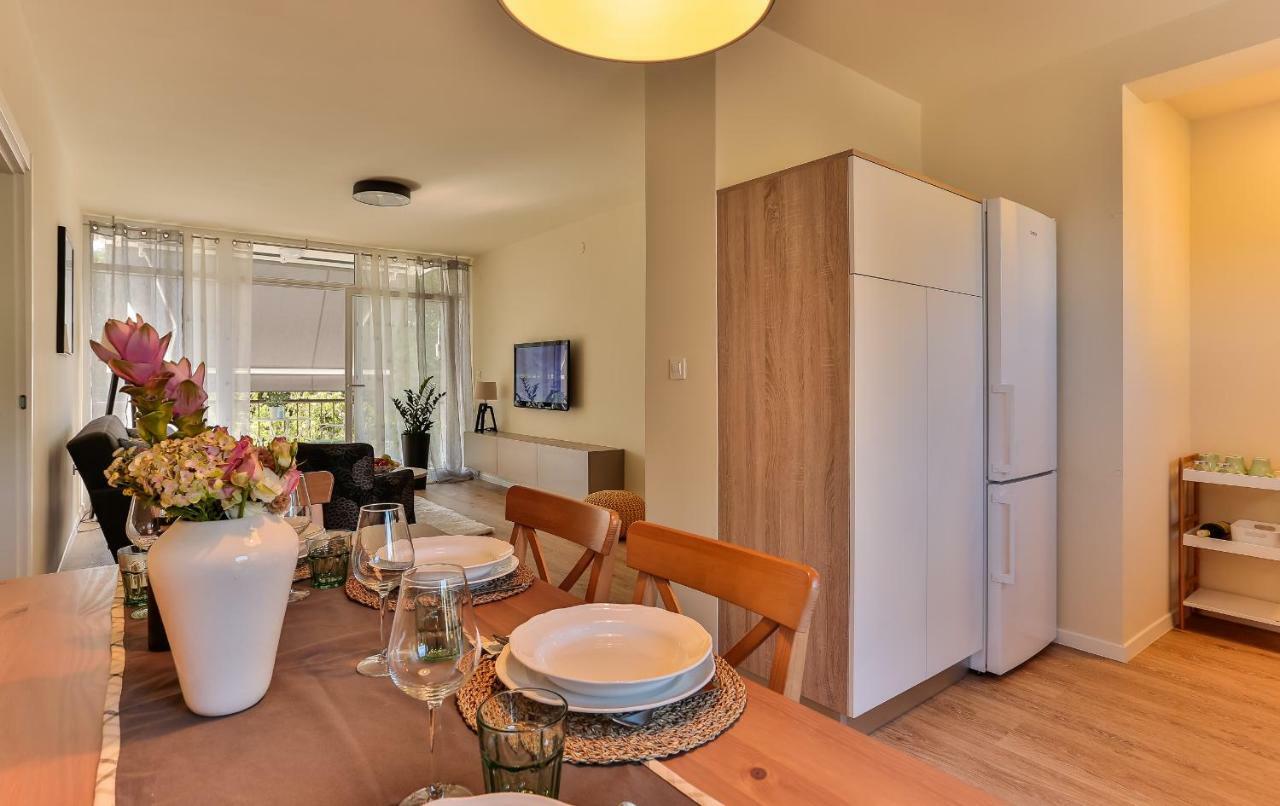 Almond Apartment